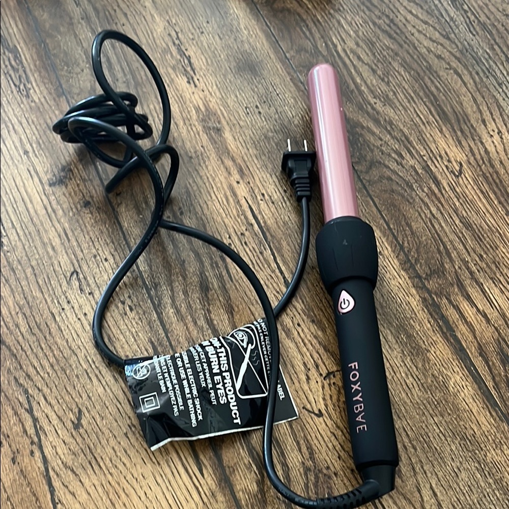 FoxyBae Pink Curling Wand